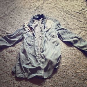 Chambray maternity button up